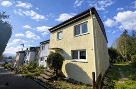 Hauptbild GLOBAL INVEST SINSHEIM | Schnäppchen in Sinsheim-Ost: Schönes Reihenendhaus mit Garten und Garage