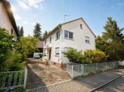 Hauptbild GLOBAL INVEST IMMOBILIEN SINSHEIM | Ein- oder Zweifamilienhaus mit Scheune und großem Grundstück in Friedrichstal
